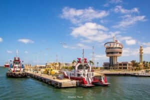ميناء دمياط يتداول 42 الف طن خلال 24 ساعة