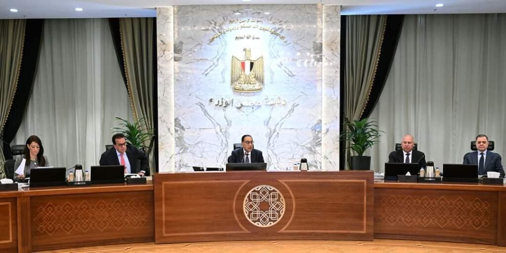 الحكومة المصرية تحيل عدد من التعديلات على قوانين تسجيل السفن