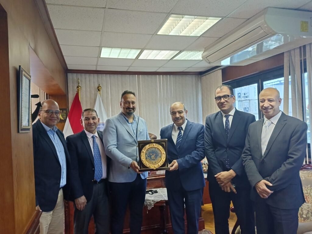 حاويات دمياط تستقبل وفد Hapag-Lloyd وتبحث اتفاقًا جديدًا ضمن تحالف GEMINI