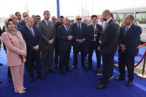 وزير النقل يجدد دعمة لخط الرورو و يزور محطة بان مارين فى ميناء دمياط