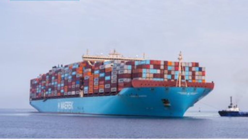 هاباج لويد تربط بورسعيد ودمياط بصلالة شرقًا.. M/V MORTEN MAERSK تدشن التعديل